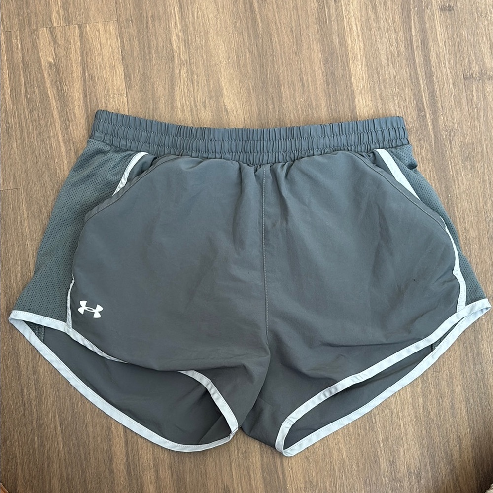 under armor gray lined running shorts